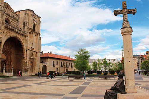 Plaza del Hostal San Marcos